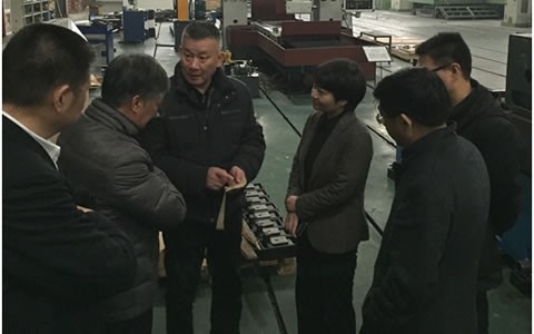 浦江縣委副書記、代縣長俞佩芬一行考察杭機(jī)股份